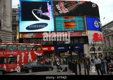 Piccadilly Circus, le quartier de Westminster à Londres, Royaume-Uni Banque D'Images