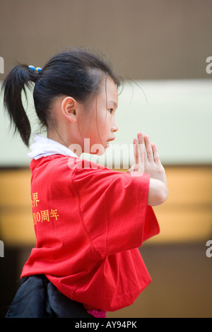 Peu de jeune chinoise au cours de l'année 1997 2007 Célébrations de la rétrocession de Hong Kong en Chine Banque D'Images