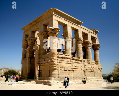 Kiosque de Trajan au Temple de Philae près d'Assouan en Egypte Banque D'Images