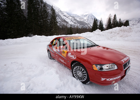 VOLVO T5 2008 ROUGE Banque D'Images