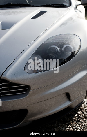 ASTON MARTIN DBS 2008 ARGENT Banque D'Images