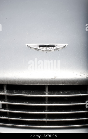 ASTON MARTIN DBS 2008 ARGENT Banque D'Images