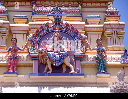 Le temple tamoul ornementé de surplombe Sainte-croix Port Louis, la capitale de l'île Maurice Banque D'Images