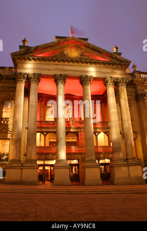 Theatre Royal au coucher du soleil sur le gris Street London United Kingdom Banque D'Images