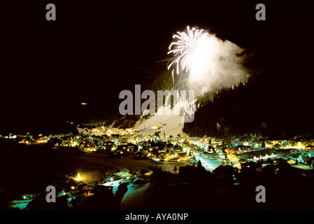 Dans Fireworks mountain ski resort de Selva di Val Gardena, Italie Banque D'Images