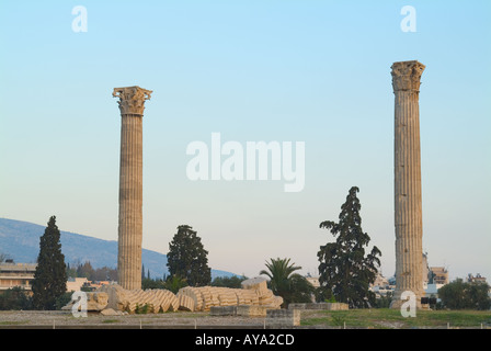 Colonnes Grèce Athènes Temple de Zeus Banque D'Images