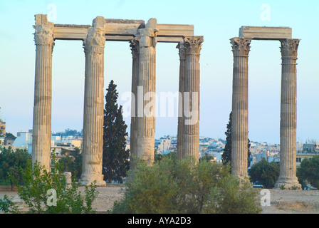 Colonnes Grèce Athènes Temple de Zeus Banque D'Images