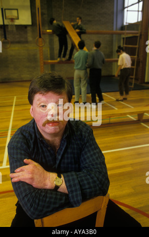 Portrait de Simon Weston héros de la victime de la guerre de Falklands. 1988 mettre en place l'opération Weston Spirit avec un jeune désavantage années 1980 Liverpool UK HOMER SYKES Banque D'Images