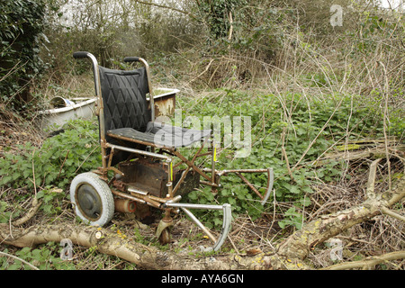 Un fauteuil roulant électrique abandonnées Banque D'Images