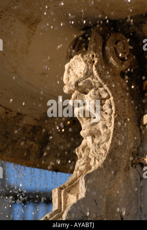 Rome Italie Détail de fontaine sur la Piazza San Pietro Banque D'Images