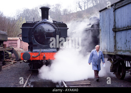 La FORÊT DE DEAN UK GREAT WESTERN RAILWAY 9681 PANNIER LOCOMOTIVE restaurée par des passionnés 2005 Banque D'Images