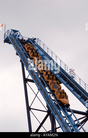 Le Wipeout Rollercoaster à thème Pleasurewood Hills Park, Suffolk, UK Banque D'Images