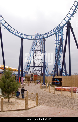 Le Wipeout Rollercoaster à thème Pleasurewood Hills Park, Suffolk, UK Banque D'Images