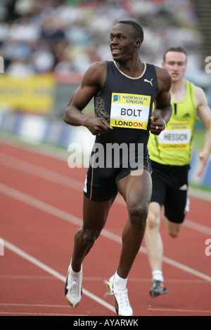 La Jamaïque Usain Bolt remporte le 200 m à 2007 le Grand Prix de Crystal Palace Banque D'Images