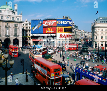 Piccadilly Circus dans le centre de Londres. Banque D'Images