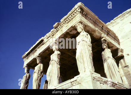 Caryatides de l'Erechtheum 421 405 B C à l'Acropole à Athènes site Banque D'Images