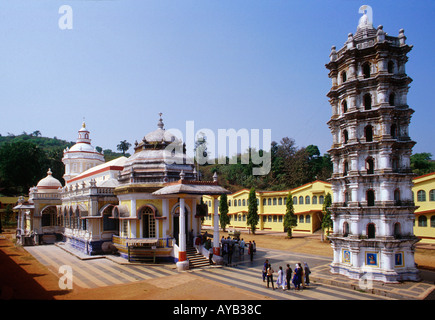 Mangueshi en temple Goa Inde construit 1738 dédié à Déesse Shantadurga Banque D'Images