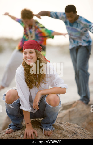 Les hippies traîner à la plage Banque D'Images