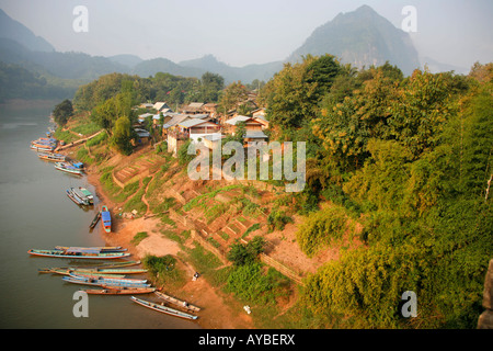 L'UO et Nong Khiaw River dans le Nord du Laos Banque D'Images