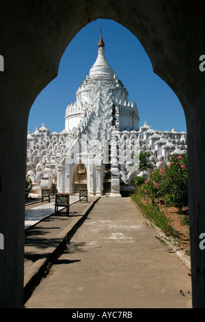 La Pagode Hsinbyume - également connu sous le nom de Pagode Myatheindan Mingun, près de Mandalay, Birmanie (Myanmar), Banque D'Images