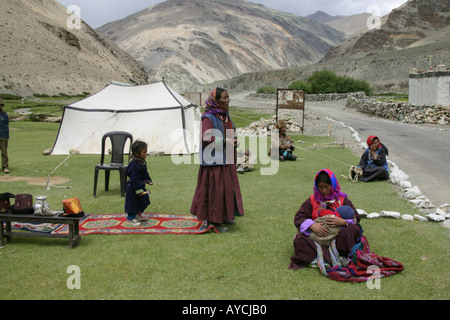 Un camp de nomades rencontrés sur la plaine des hautes terres du Ladakh Banque D'Images