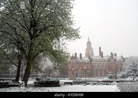 La neige couvrant Queens Gardens, Croydon, Surrey, UK Banque D'Images