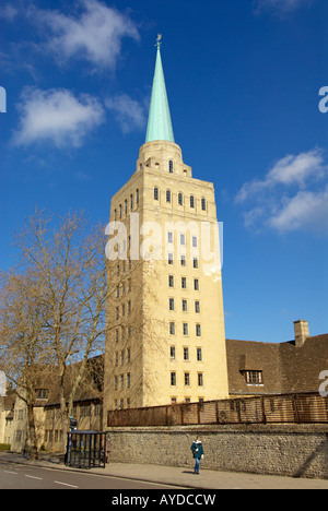 La flèche de Nuffield College, Oxford, Angleterre Banque D'Images