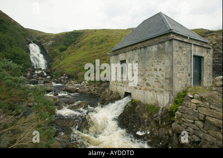 Une petite échelle hydro electric scheme à Kylesku, Assynt, Ecosse, Royaume-Uni Banque D'Images