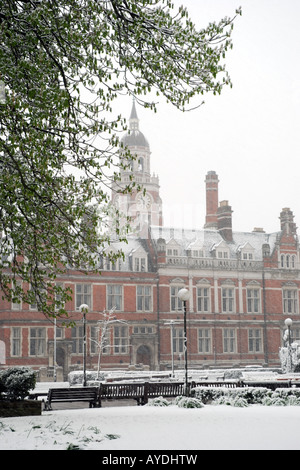 La neige couvrant Queens Gardens, Croydon, Surrey, UK Banque D'Images