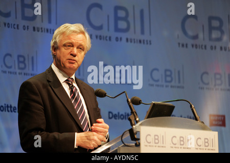 David Davis s'exprimant lors de la conférence IBC à Londres. Banque D'Images