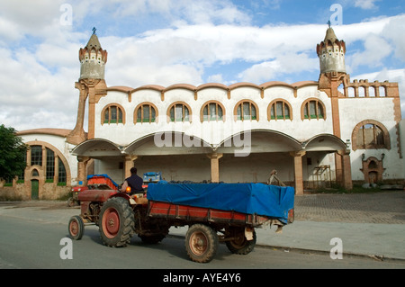 Entrepôt ART NOUVEAU DE GANDESA SOCIÉTÉ COOPÉRATIVE AGRICOLE .TERRA ALTA Région, province de Tarragone. .Espagne CATALOGNE Banque D'Images