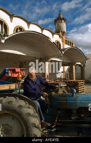 Entrepôt ART NOUVEAU DE GANDESA SOCIÉTÉ COOPÉRATIVE AGRICOLE DE LA RÉGION .TERRA ALTA, province de Tarragone. .Espagne CATALOGNE Banque D'Images