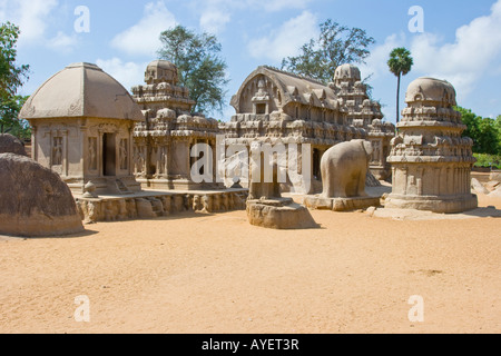 Cinq Rathas à Mamallapuram Inde du Sud Banque D'Images