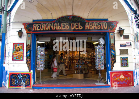 Devanture coloré fait partie du centre commercial Abasto de Buenos Aires Argentine Banque D'Images