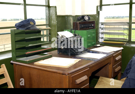 La tour de contrôle de RAF Twinwood. La base à partir de laquelle Glenn Miller a volé sur son dernier voyage, le 15 décembre 1944 Banque D'Images