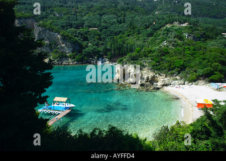 La plage d''Agios Petros Paleokastritsa Corfu Grèce,Plage Banque D'Images