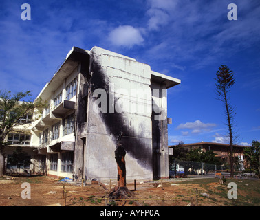 L'Université internationale d'Okinawa après le 13 août 2004 Accident d'un US CH-53D'hélicoptère militaire de la base aérienne de Futenma Banque D'Images