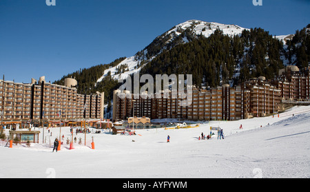 Construit à cet effet Bellcote de Ski à La Plagne dans les Alpes françaises France Europe Banque D'Images