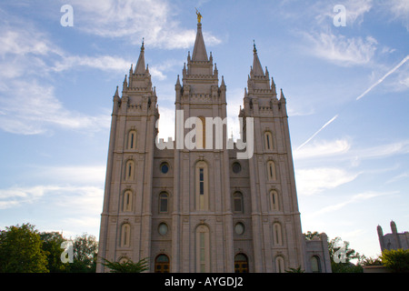 Temple Mormon avec statue en or de l'Ange Maroni Temple Square Salt Lake City Utah USA Banque D'Images
