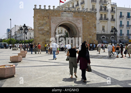 Place del la victoire et Porte de France Arch la Médina Tunis Tunisie Banque D'Images