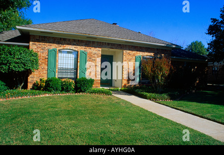 Carrollton Dallas Texas USA Chambre avec pelouse Banque D'Images