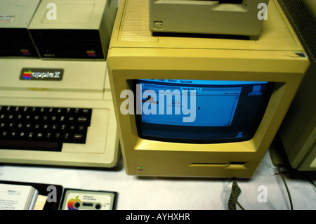 Un ancien ordinateur Apple au Vintage Computer Festival, Munich, Allemagne Banque D'Images