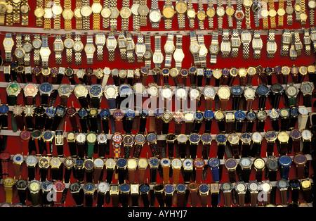 Hong Kong faux rolex montres et dans un marché au centre-ville de Kowloon Banque D'Images