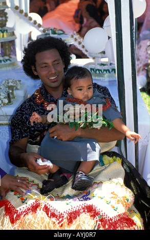 Tonga Les membres de la famille royale pour assister à une fête pour célébrer le premier anniversaire d'un prince Banque D'Images