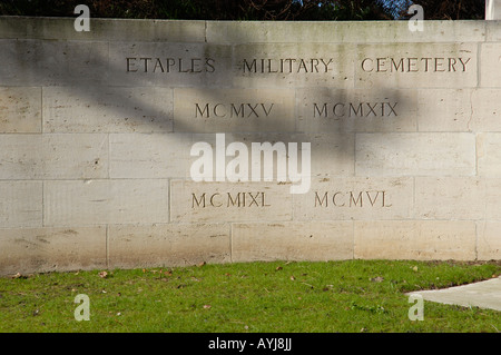 Cimetière militaire d'Etaples Pas de Calais France LA PREMIÈRE ET LA DEUXIÈME GUERRE MONDIALE Banque D'Images