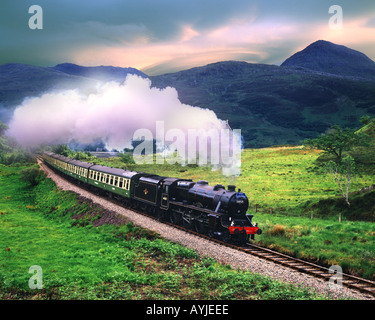 GB - Ecosse : 'Le Train à vapeur Jacobite' Banque D'Images