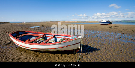 Bateaux échoués sur les sables de Appledore à marée basse Devon, Angleterre Banque D'Images