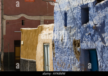 Streetlife dans le village nubien Koti île Eléphantine Assouan ou Assouan Vallée du Nil du sud de la Haute Égypte Banque D'Images