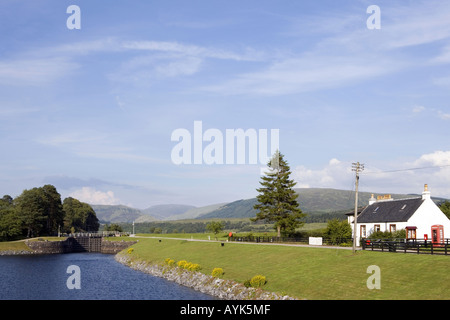 Caledonian Canal Éclusiers Gairlochy Cottage Banque D'Images