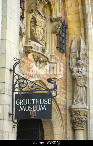 À l'extérieur musée Gruuthuse à Bruges Belgique Banque D'Images